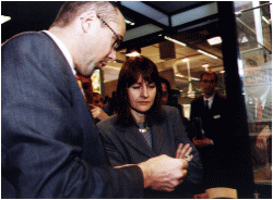 19.-24. April 1999: German Federal Minister Bulmahn visiting EUCOPET on Hanover fair 1999 (click to enlarge)